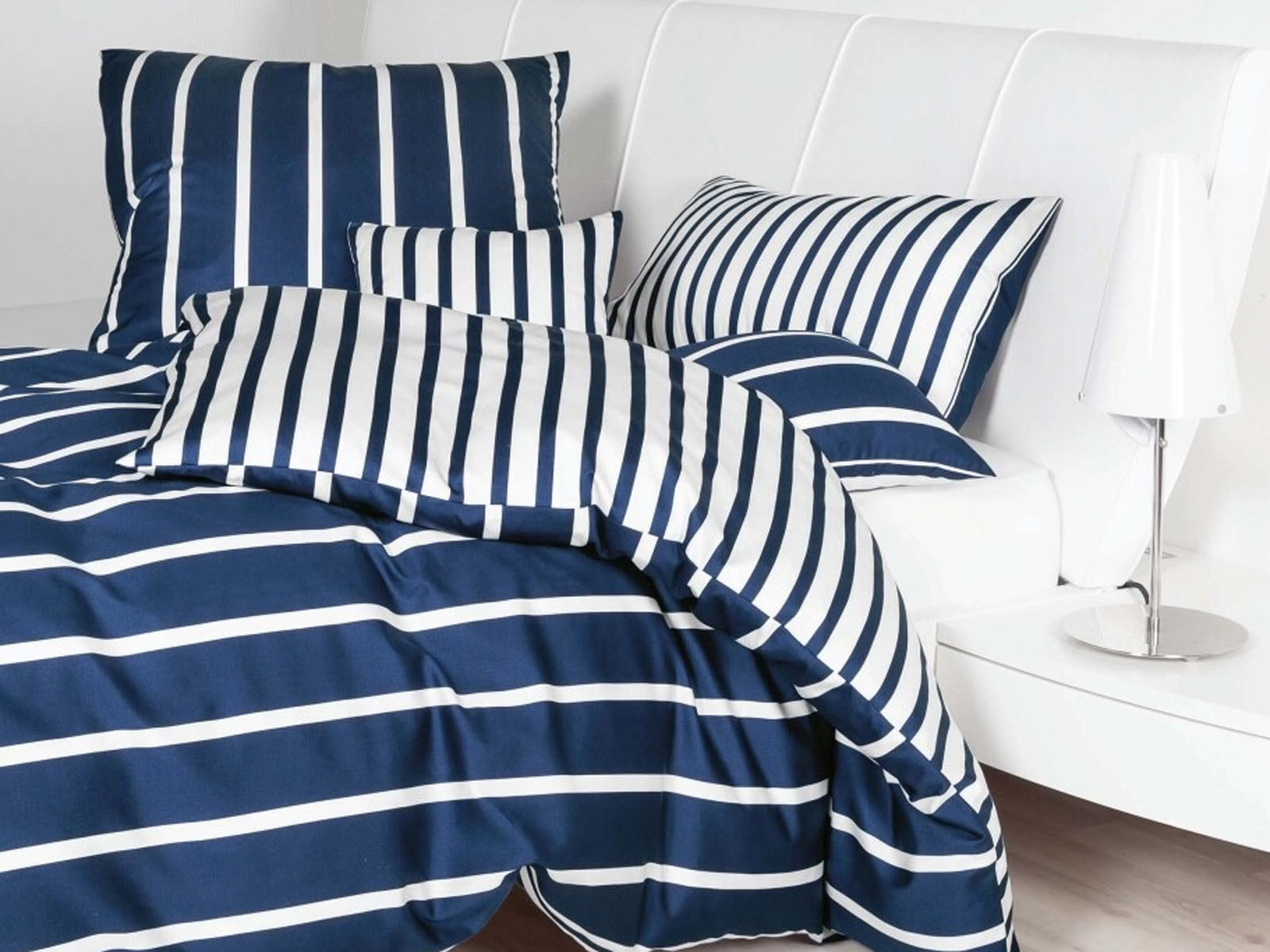 Poszewka Janine Modern Classic Stripes Navy 40x40